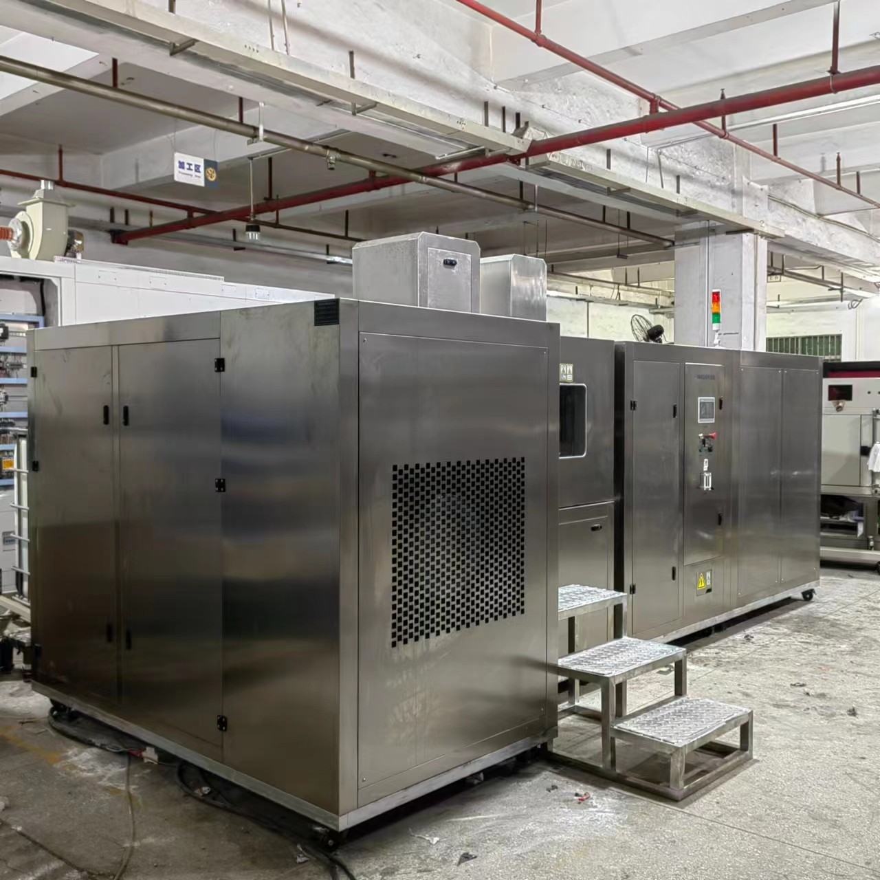 大型砂塵試驗(yàn)箱的日常維護(hù)需要注意哪些？